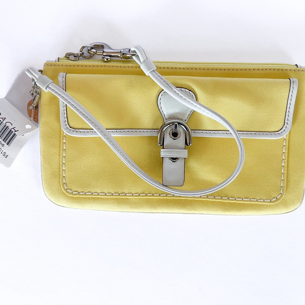 Coach wristlet lemon yellow nwt - Picture 2 of 9